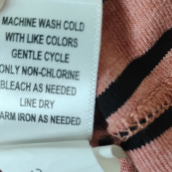 Oak & Trellis Striped V-Neck Boxy Tee | Pink/Black | Plus 2X - Picture 7 of 7